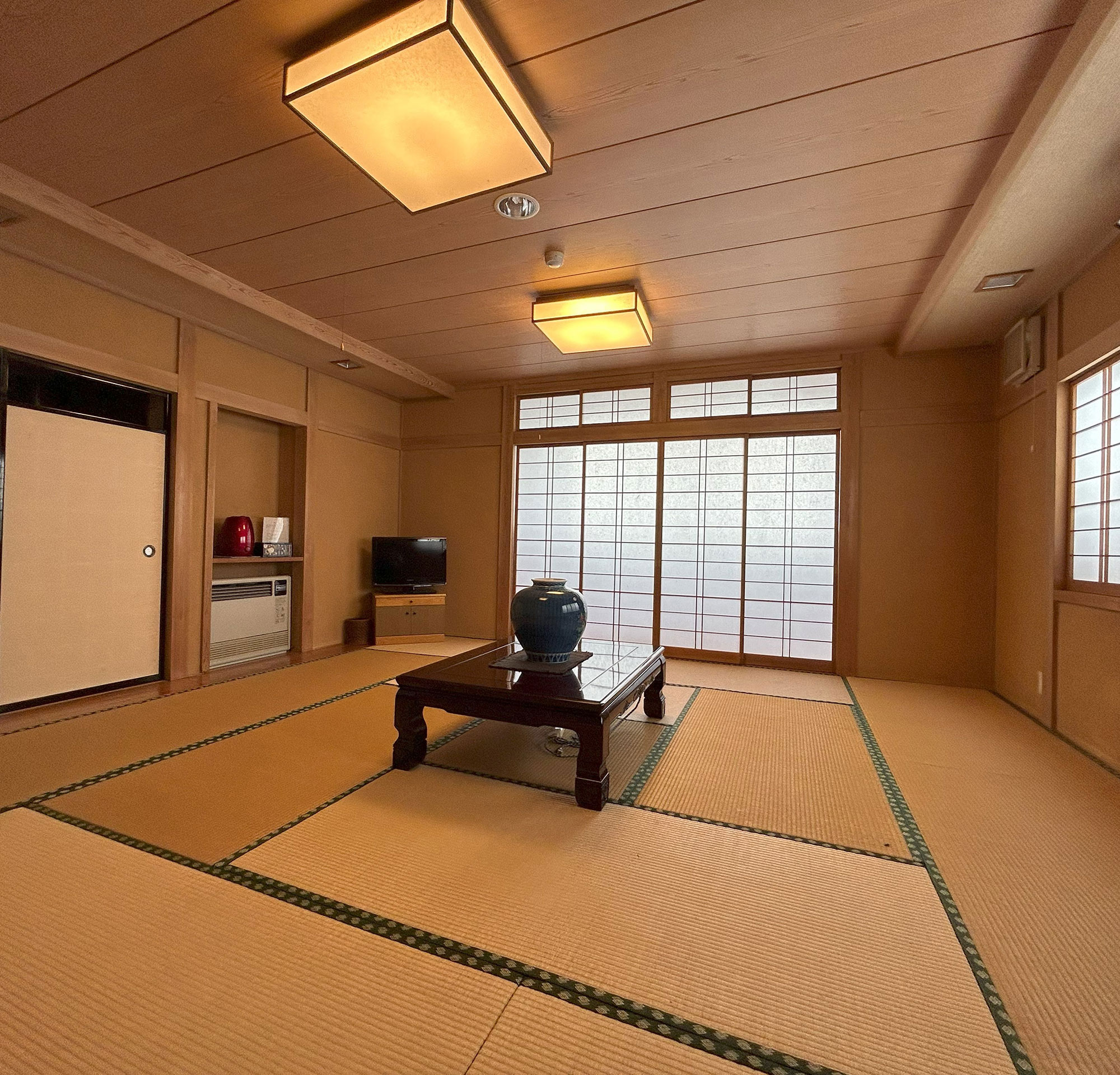 Grand Tatami Room with Mountain View 1 Grand Tatami Room with Mountain View