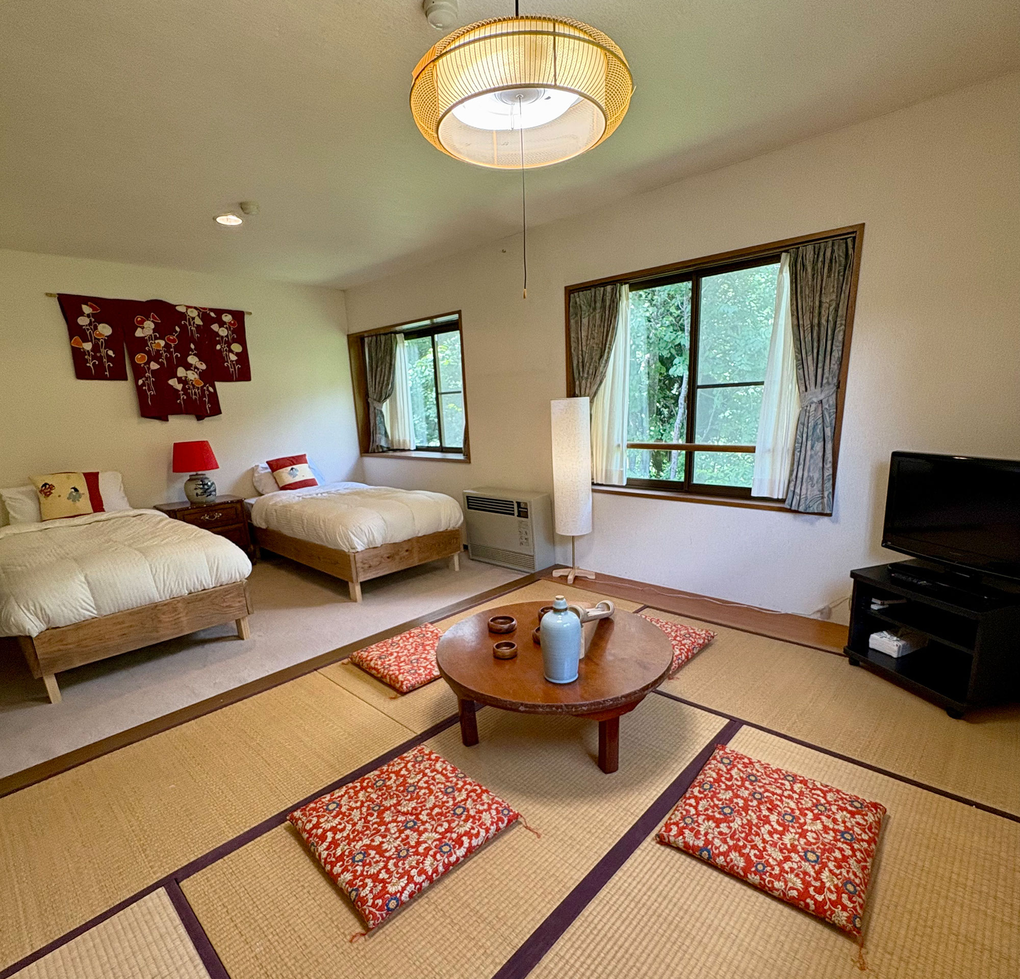 Mixed Western/ Tatami room with Forest View 1 Mixed Western/ Tatami room with Forest View