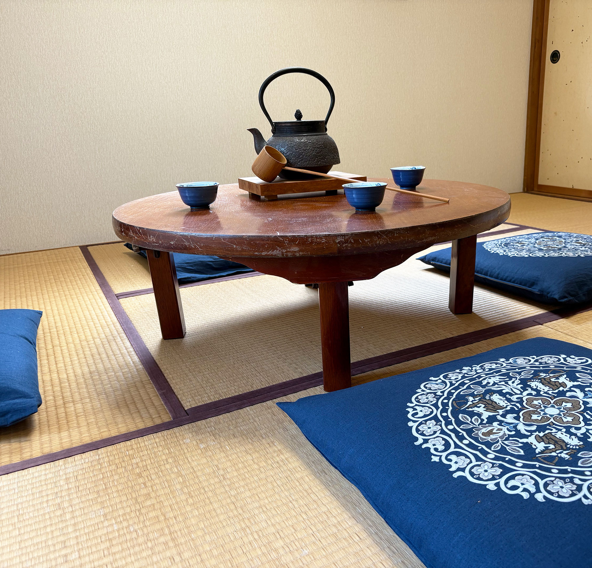 Mixed Western/ Tatami room with Forest View 3 Mixed Western/ Tatami room with Forest View