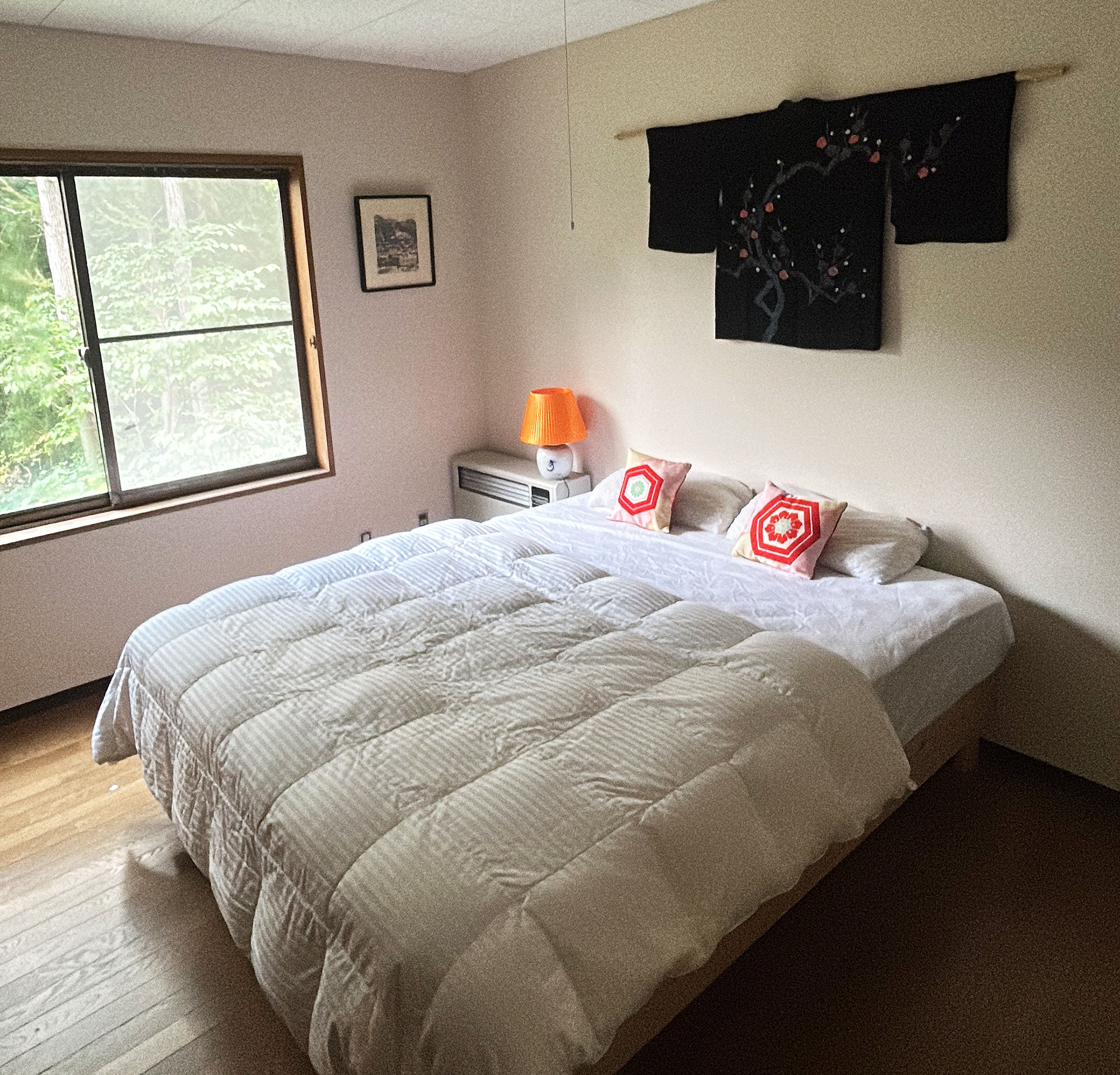 Single Room with Ensuite Bathroom and Shower 1 Single Room with Ensuite Bathroom and Shower